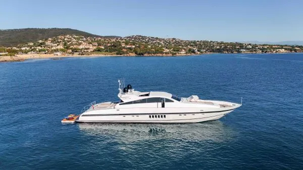 NOTORIOUS - yacht charter photo 3